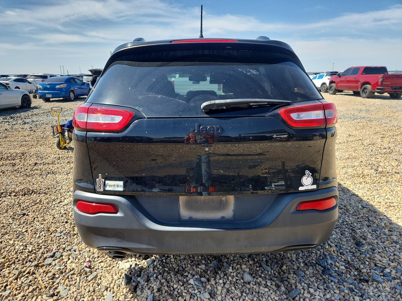 2018 Jeep Cherokee Latitude Black vin: 1C4PJLCB1JD542972