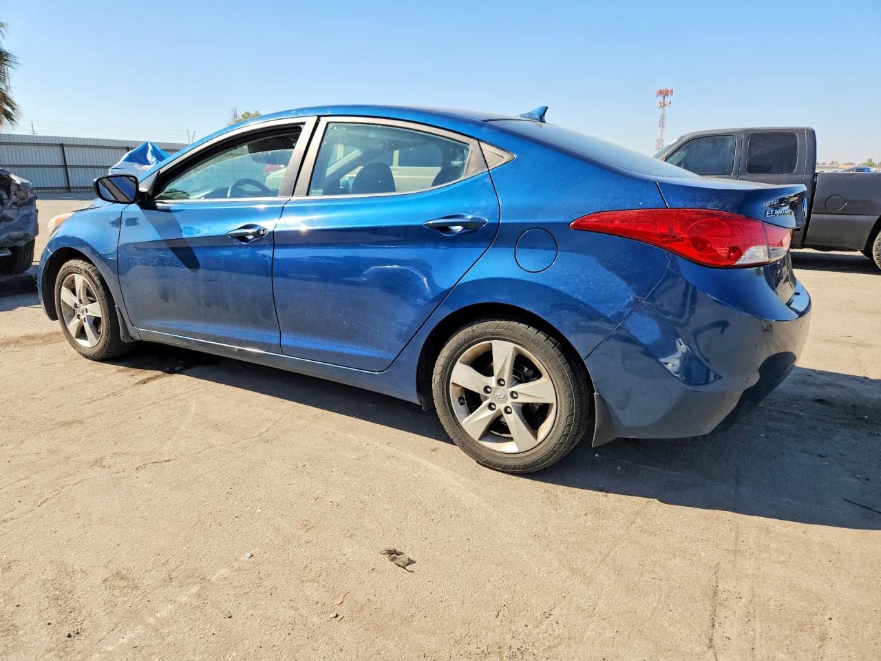 2013 Hyundai Elantra Gls Blue vin: KMHDH4AEXDU963591