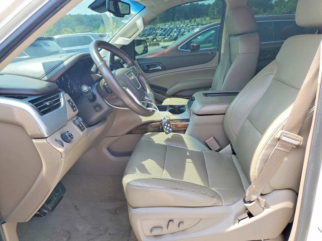 2015 Gmc Yukon Xl C1500 Slt Белый vin: 1GKS1HKC4FR676911