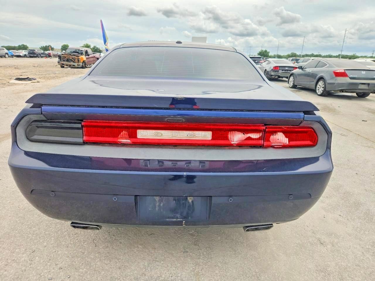 2014 Dodge Challenger R Blue vin: 2C3CDYBTXEH181896
