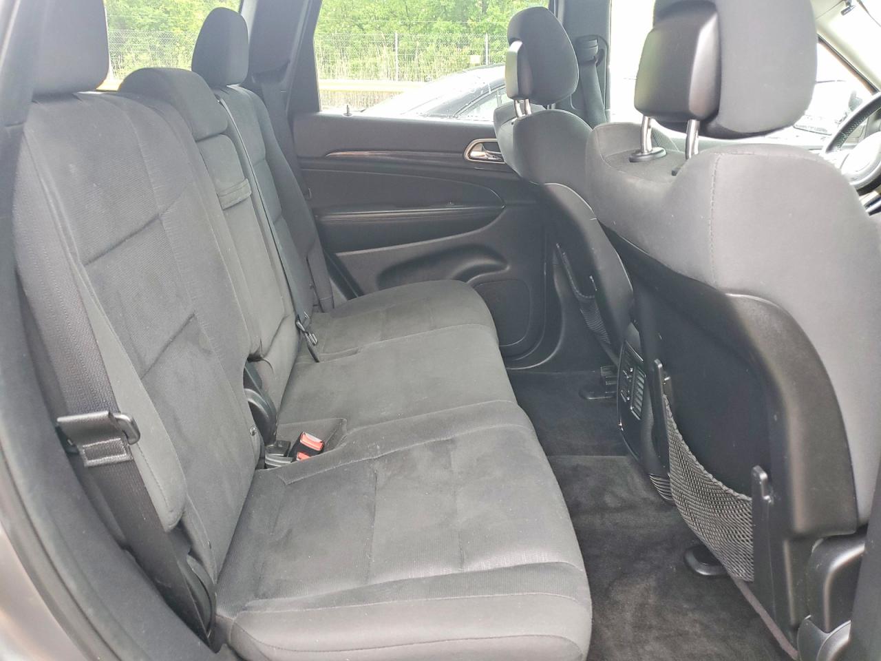2013 Jeep Grand Cherokee Laredo Gray vin: 1C4RJFAG1DC612229