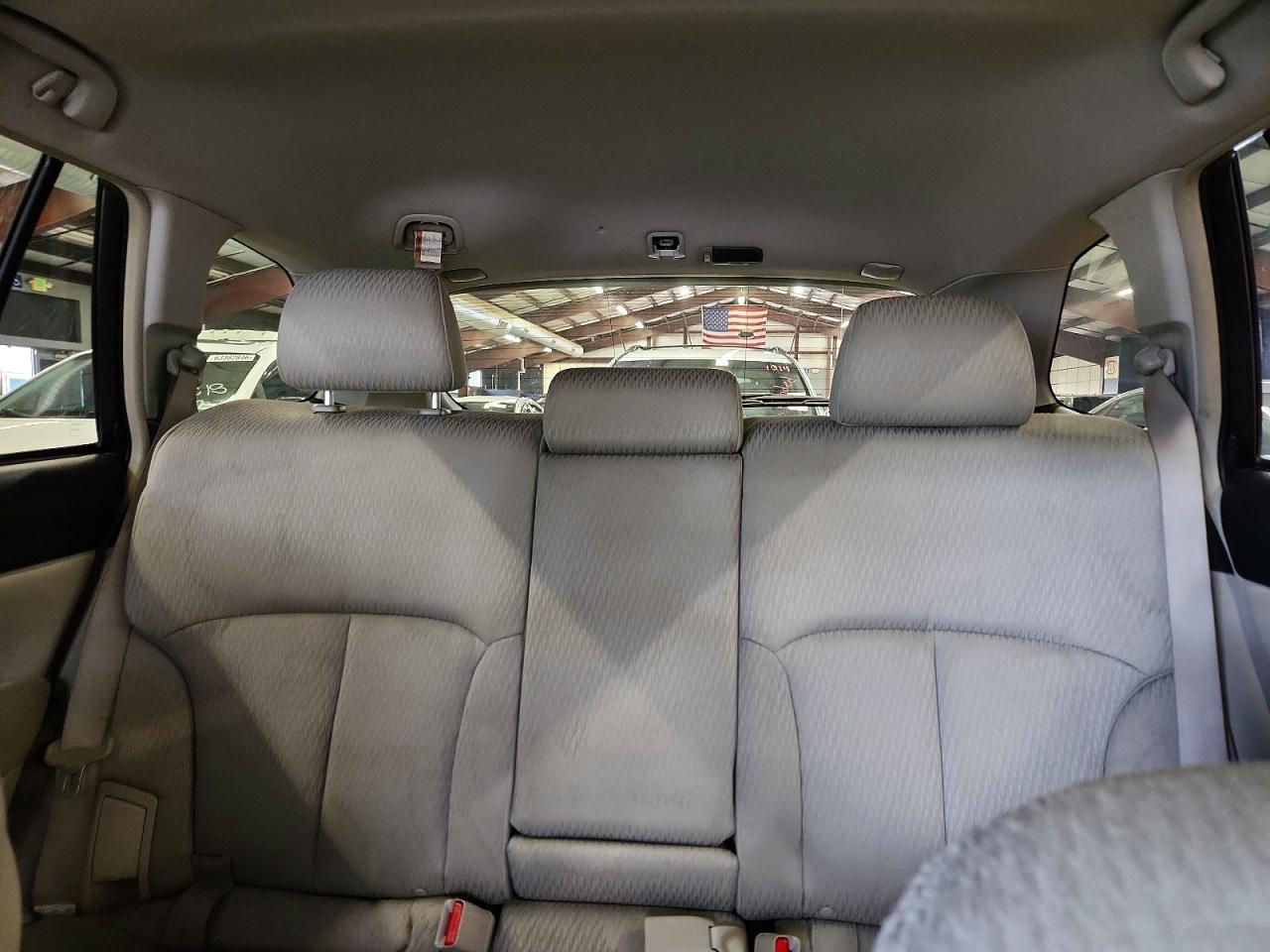 2010 Subaru Outback 2.5i Premium Green vin: 4S4BRBGC2A3377760