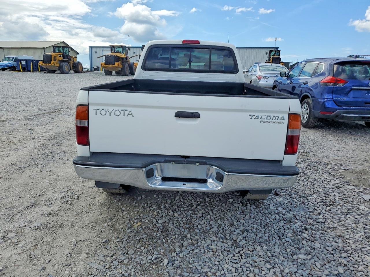 2000 Toyota Tacoma Xtracab Prerunner White vin: 5TESM92NXYZ703207