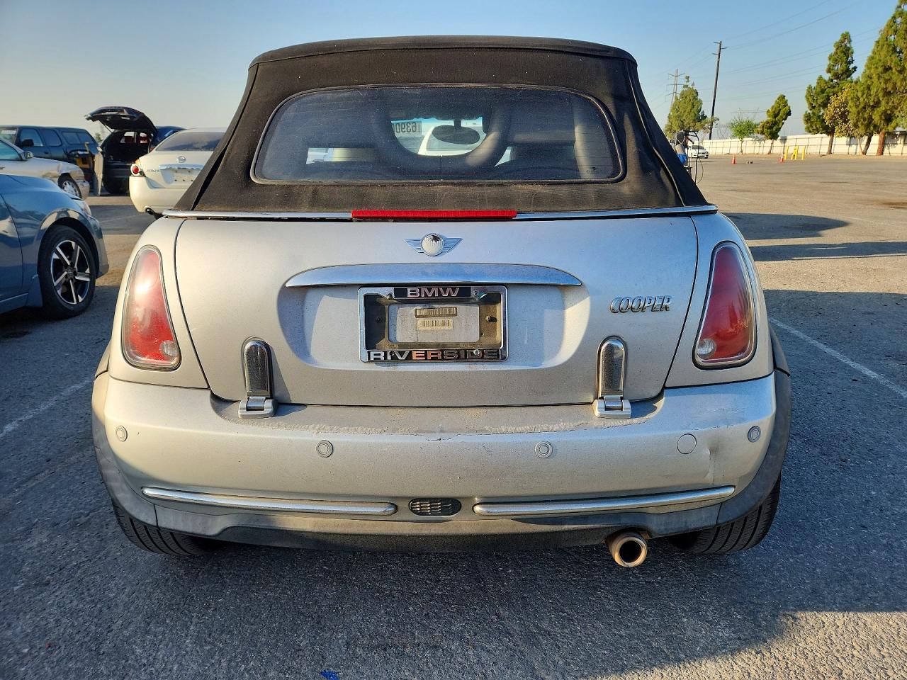 2005 Mini Cooper Silver vin: WMWRF33535TG13105