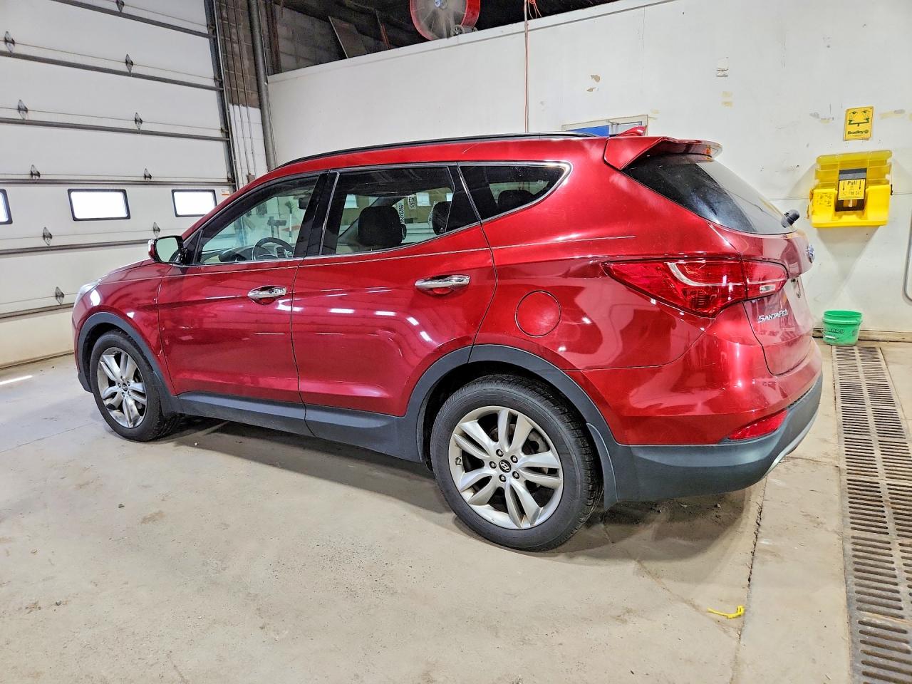 2013 Hyundai Santa Fe Sport 2.0t Silver vin: 5XYZUDLA8DG005261