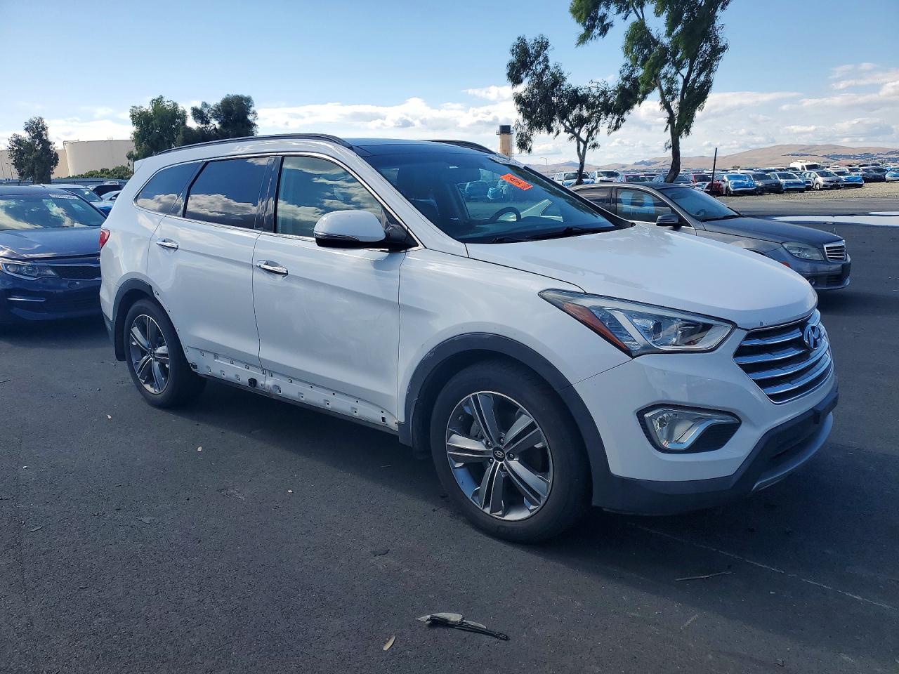 2015 Hyundai Santa Fe Limited White vin: KM8SR4HFXFU095453