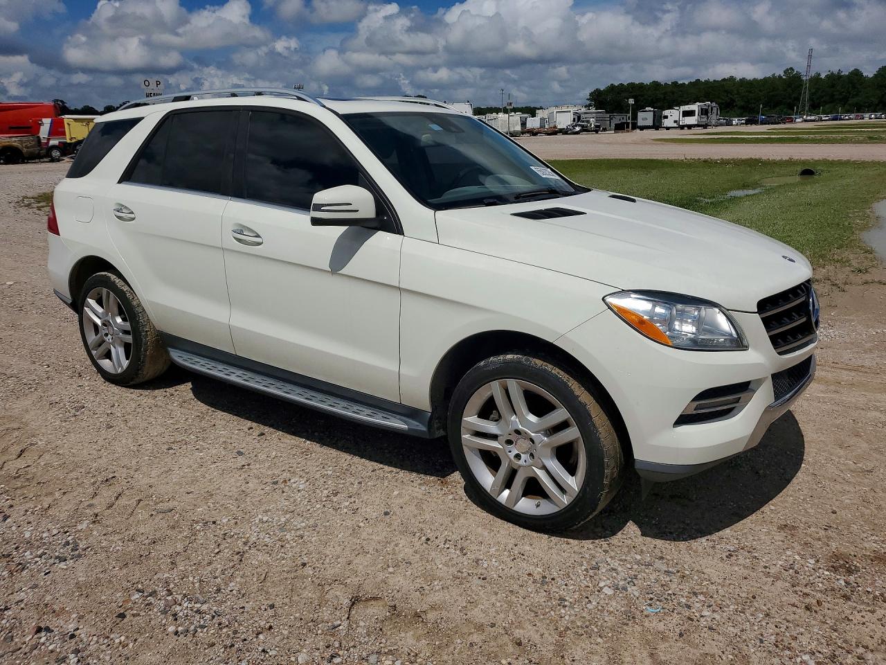 2013 Mercedes-benz Ml 350 4matic White vin: 4JGDA5HB3DA249194