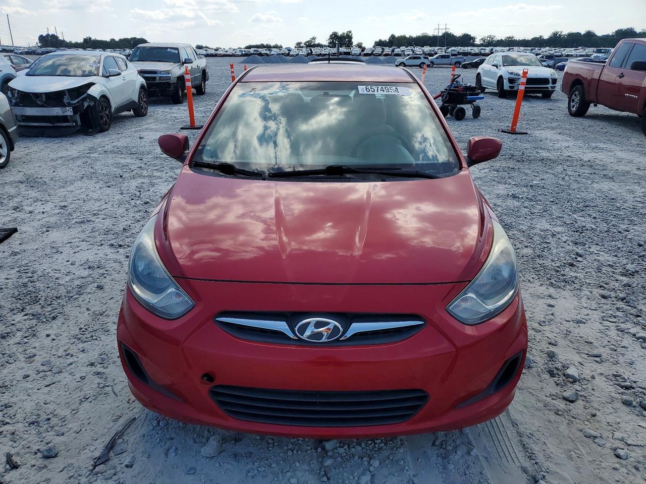 2013 Hyundai Accent Gls Red vin: KMHCT4AE9DU568523