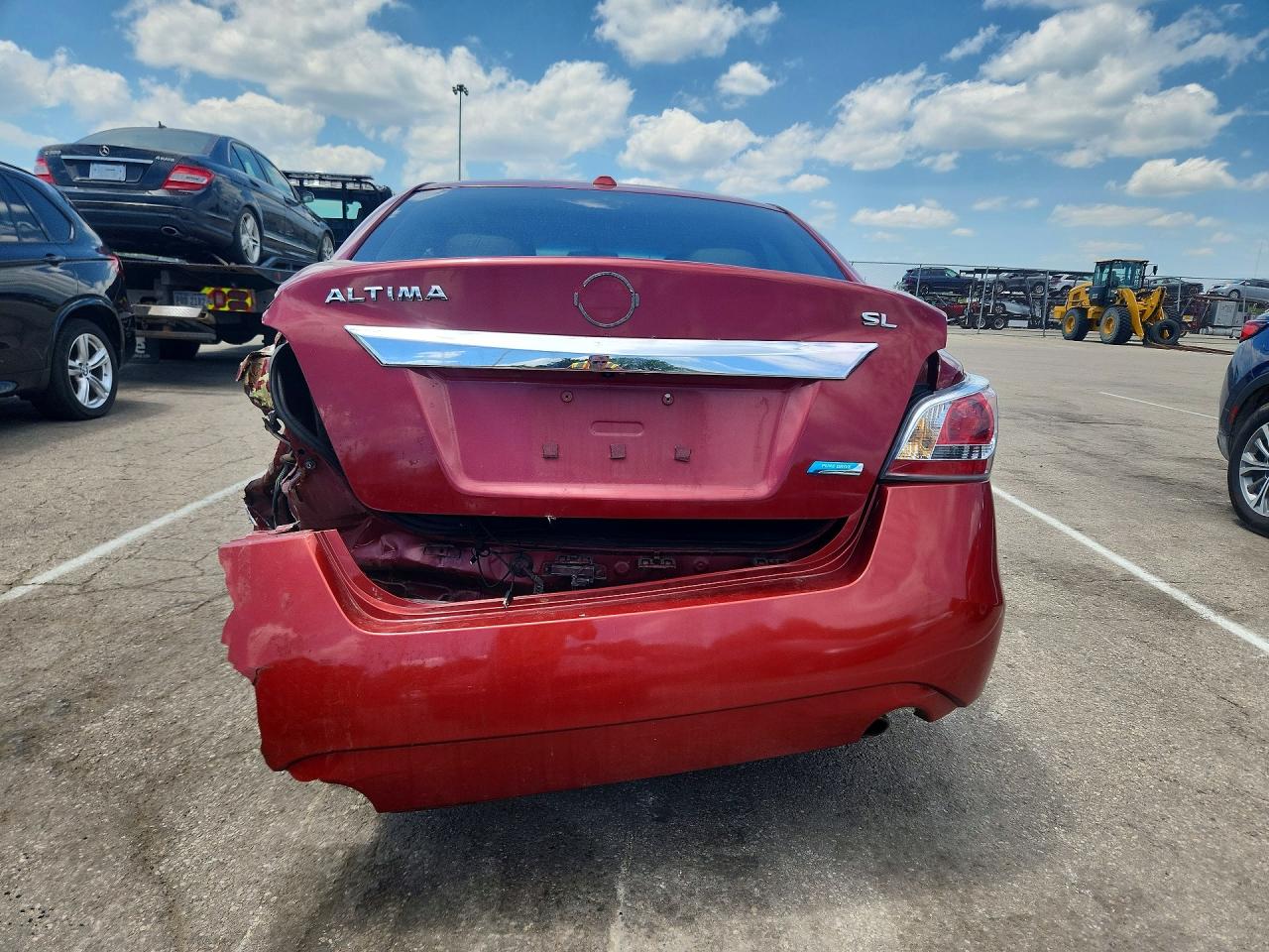 2014 Nissan Altima 2.5 Red vin: 1N4AL3AP7EC415160