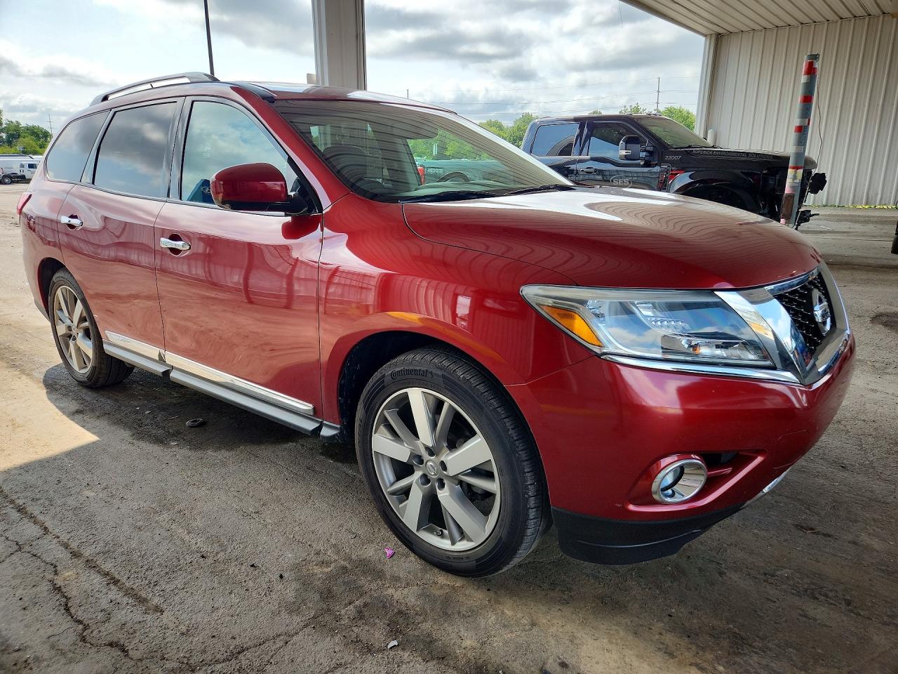 2014 Nissan Pathfinder S Red vin: 5N1AR2MM3EC610589
