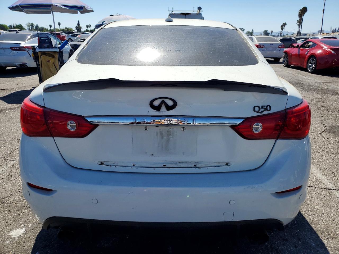 2015 Infiniti Q50 Premium Белый vin: JN1BV7APXFM333275
