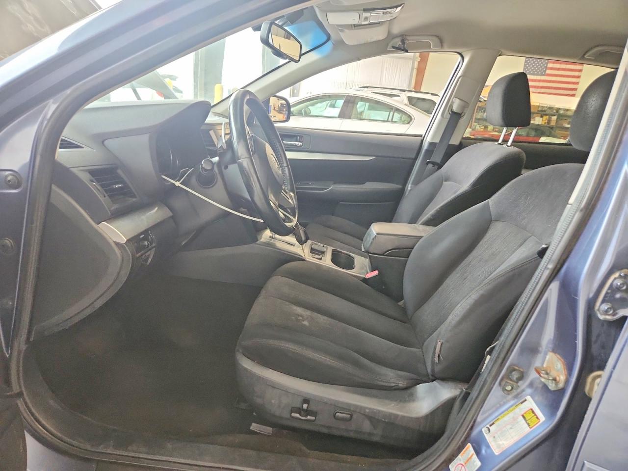 2014 Subaru Outback 2.5i Premium Blue vin: 4S4BRCCCXE3266777
