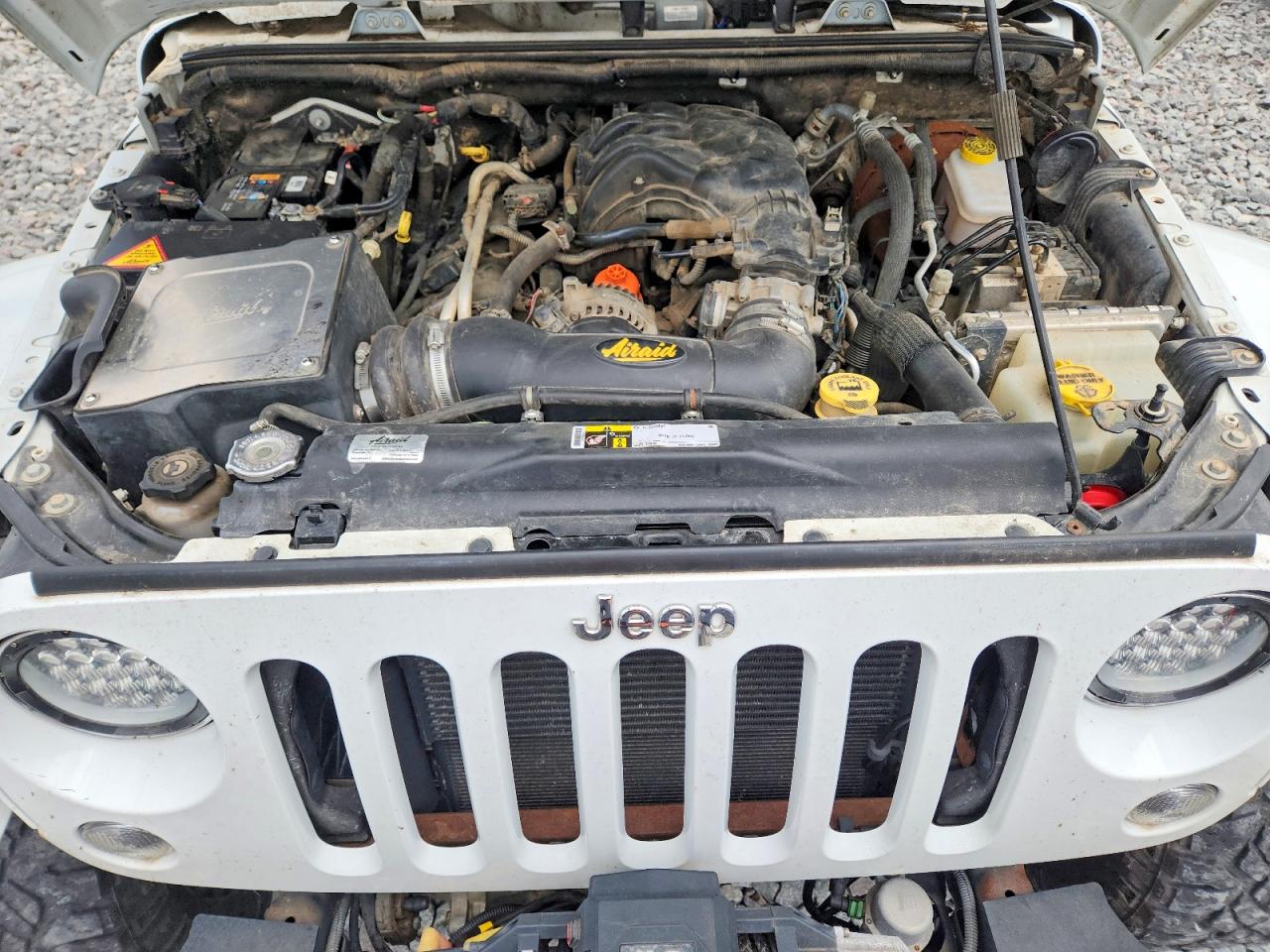 2015 Jeep Wrangler Unlimited Rubicon White vin: 1C4BJWFG9FL765406