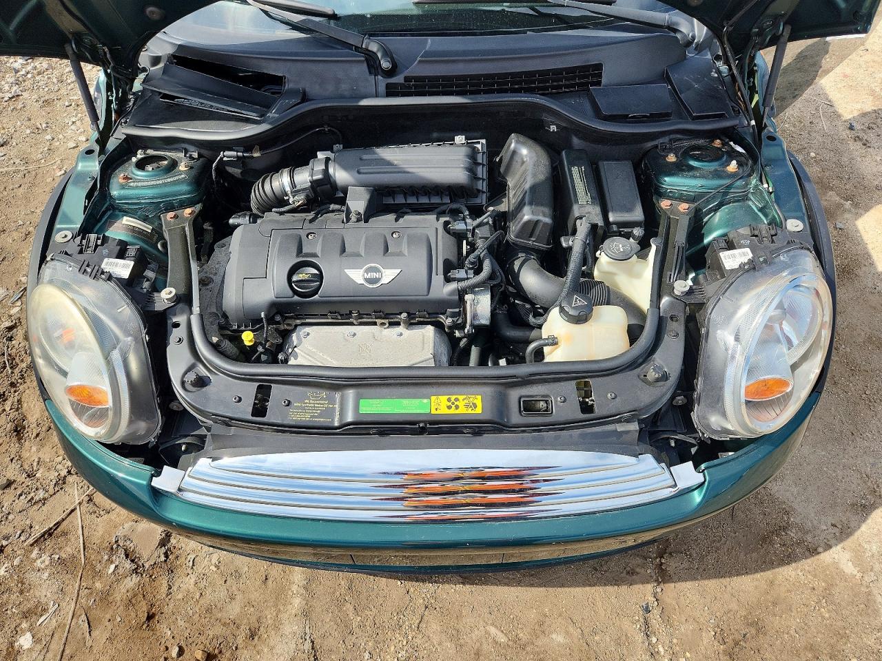 2009 Mini Cooper Green vin: WMWMR33599TU96070