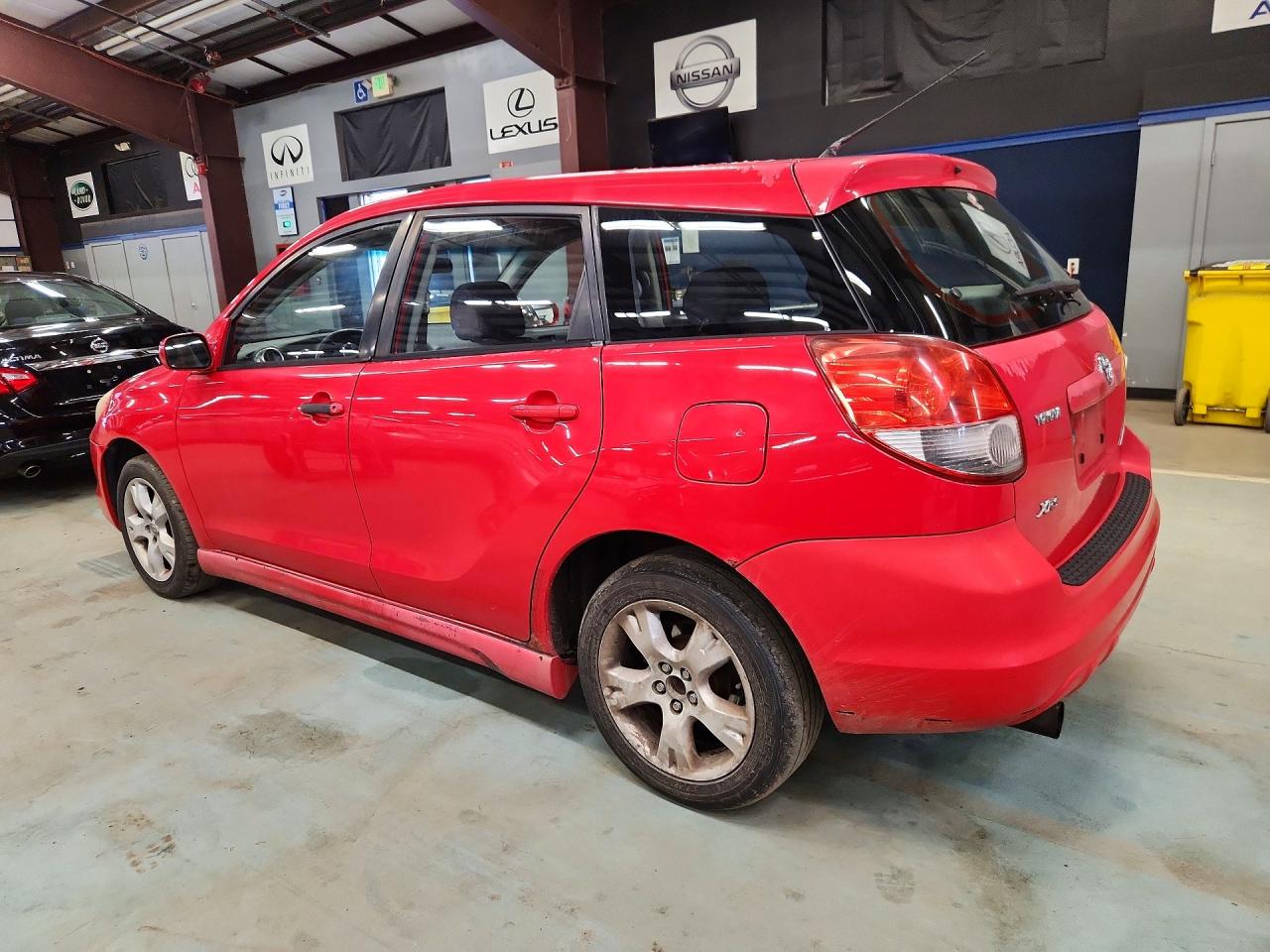 2003 Toyota Corolla Matrix Xrs Красный vin: 2T1KY32E23C041140