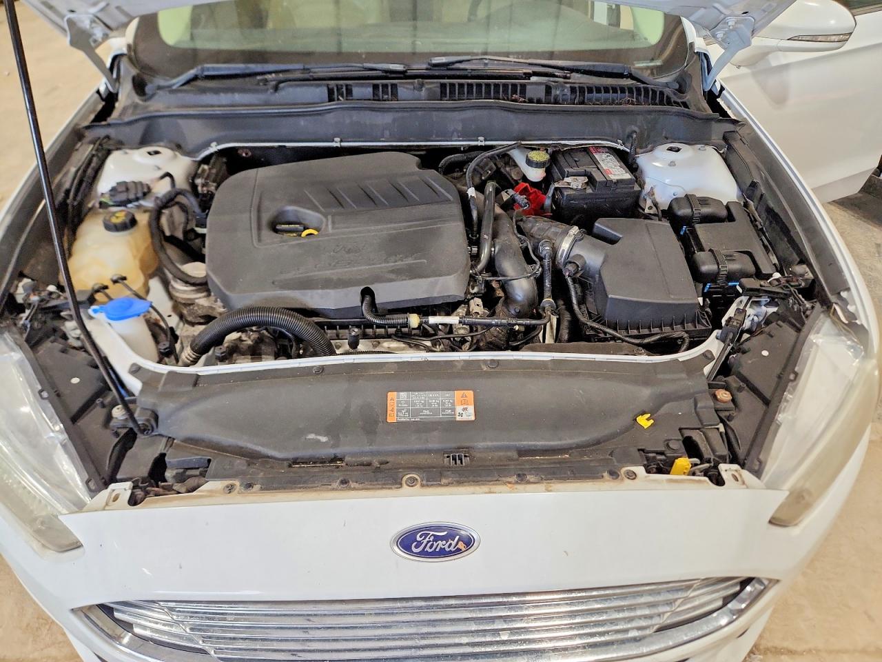 2016 Ford Fusion Se White vin: 1FA6P0HDXG5132327