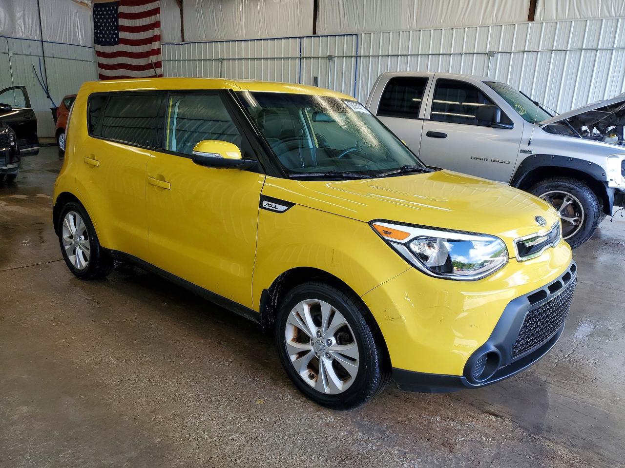 2014 Kia Soul + Yellow vin: KNDJP3A57E7084246