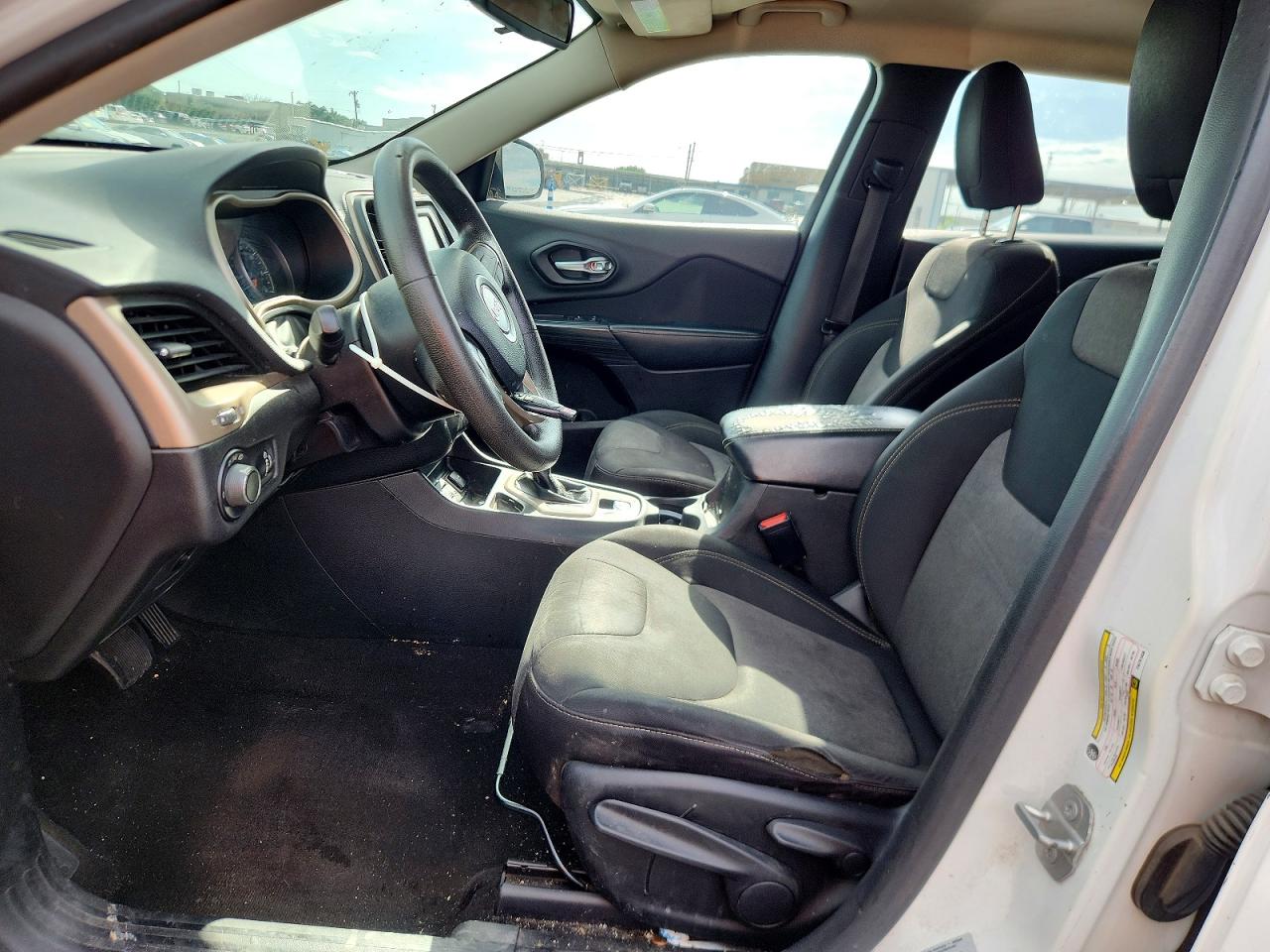 2015 Jeep Cherokee Sport White vin: 1C4PJLABXFW761038