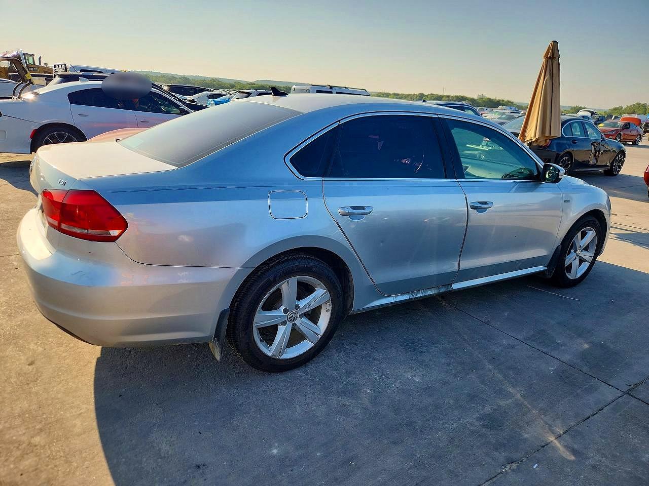2015 Volkswagen Passat S Серебряный vin: 1VWAS7A35FC120140