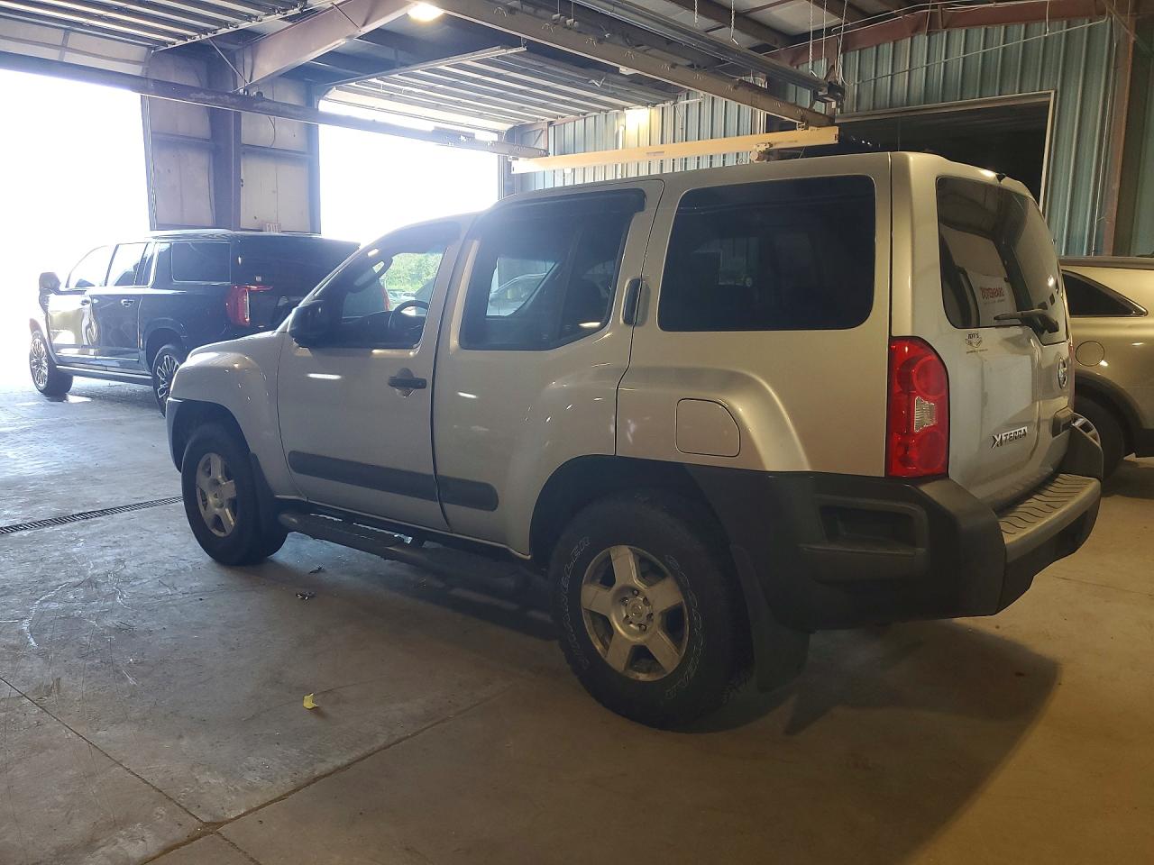 2005 Nissan Xterra S Silver vin: 5N1AN08WX5C641222