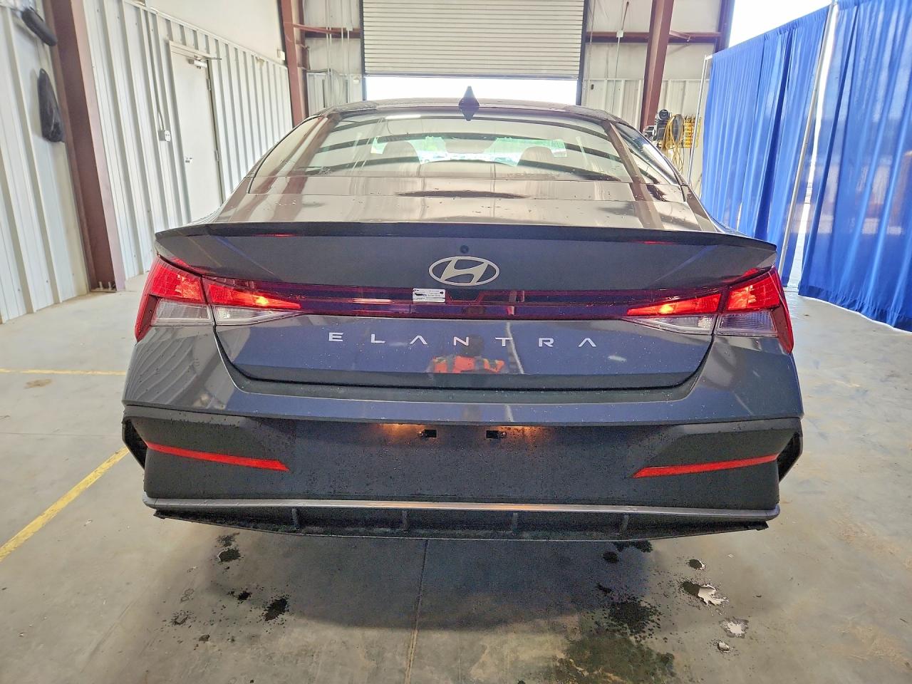 2026 Hyundai Elantra Sel Sport Gray vin: KMHLM4DG6TU190265