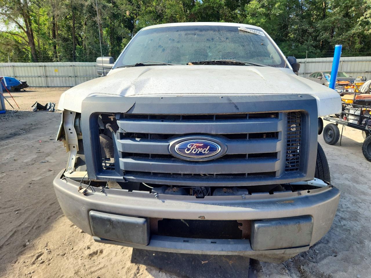 2012 Ford F150 White vin: 1FTNF1CF9CKD44672