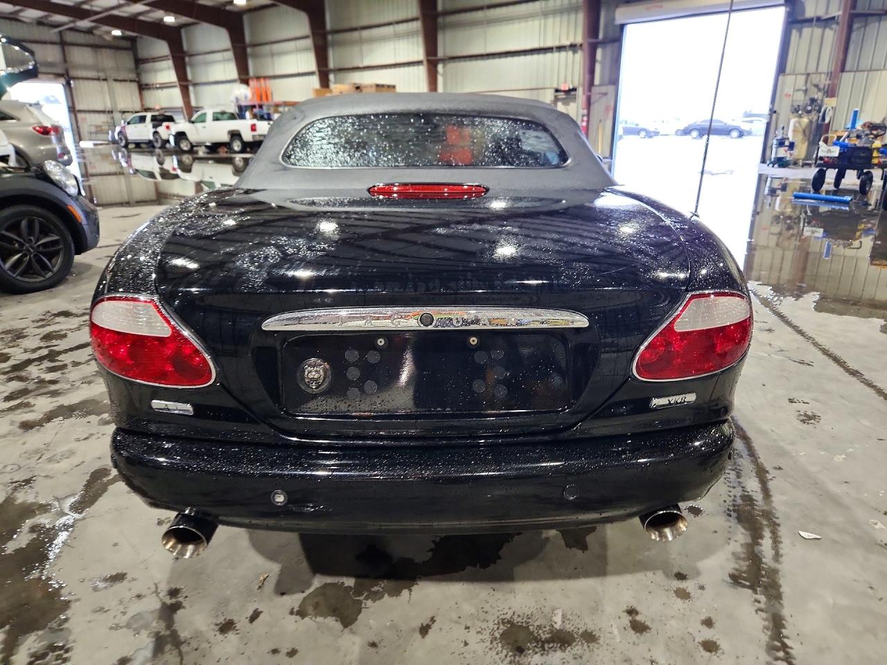 2004 Jaguar Xk8 Black vin: SAJDA42C142A37702