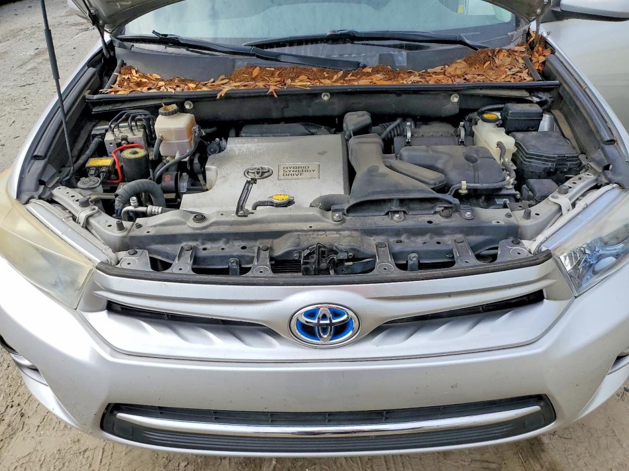 2011 Toyota Highlander Hybrid Silver vin: JTEBC3EH8B2001903