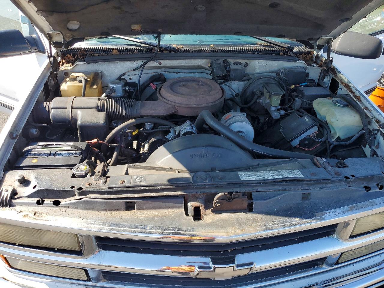 1995 Chevrolet Suburban K1500 White vin: 1GNFK16K9SJ437048