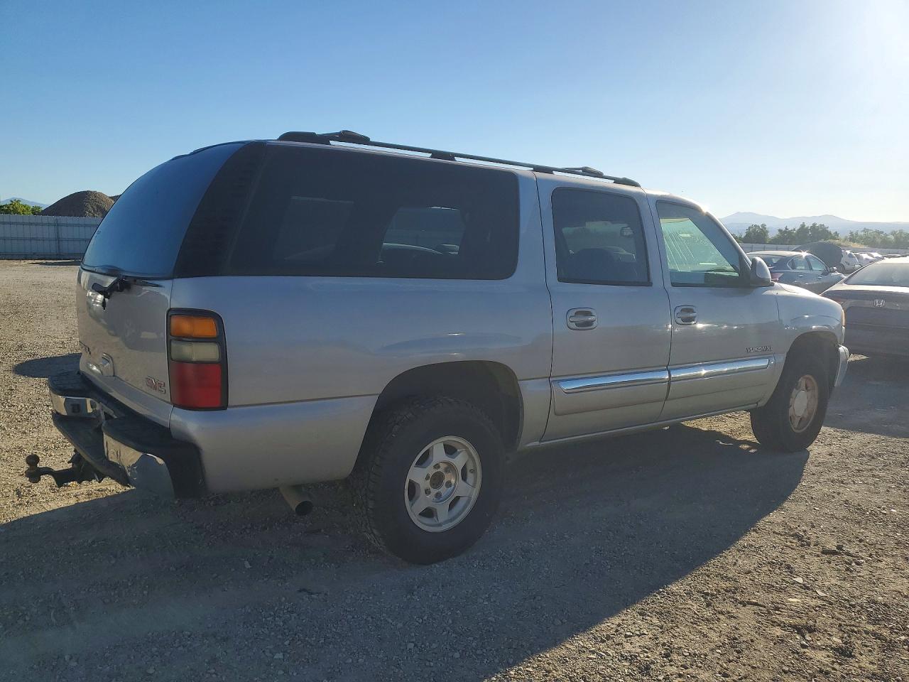 2004 Gmc Yukon Xl K1500 Silver vin: 1GKFK16T64J206553