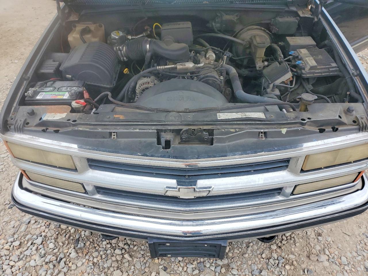 1998 Chevrolet Tahoe C1500 Черный vin: 1GNEC13R5WJ358119
