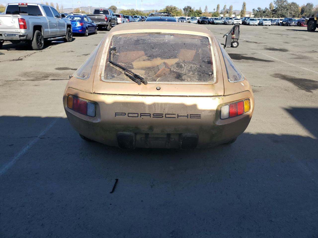 1979 Porsche 928 Gold vin: 9289201367