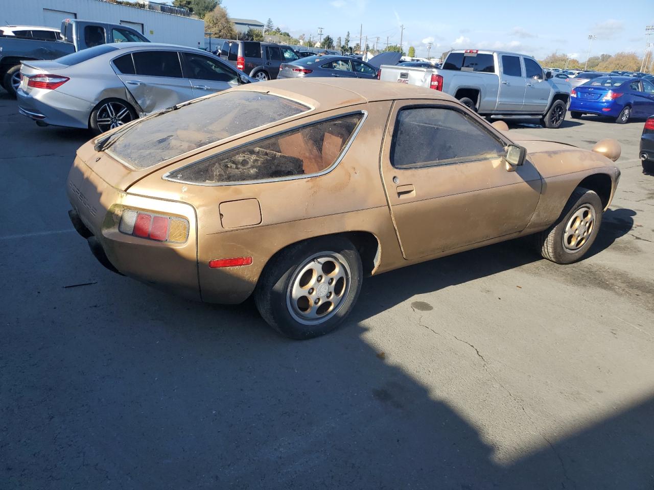 1979 Porsche 928 Gold vin: 9289201367