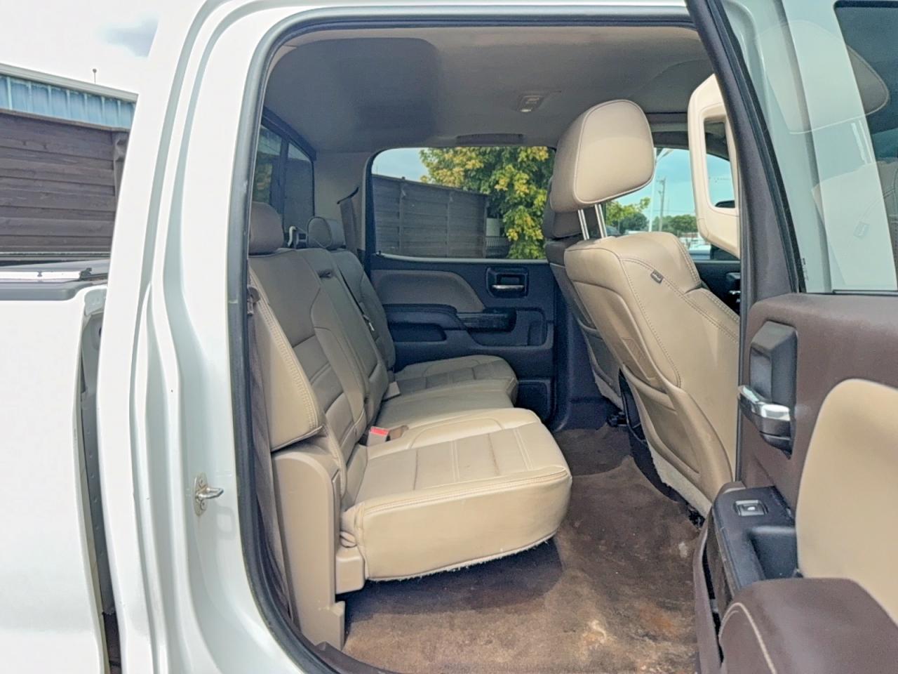 2015 Gmc Sierra K2500 Denali White vin: 1GT120E85FF601018