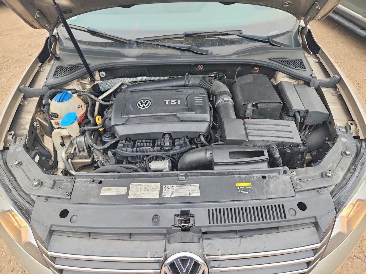 2015 Volkswagen Passat Se Beige vin: 1VWBT7A38FC066334