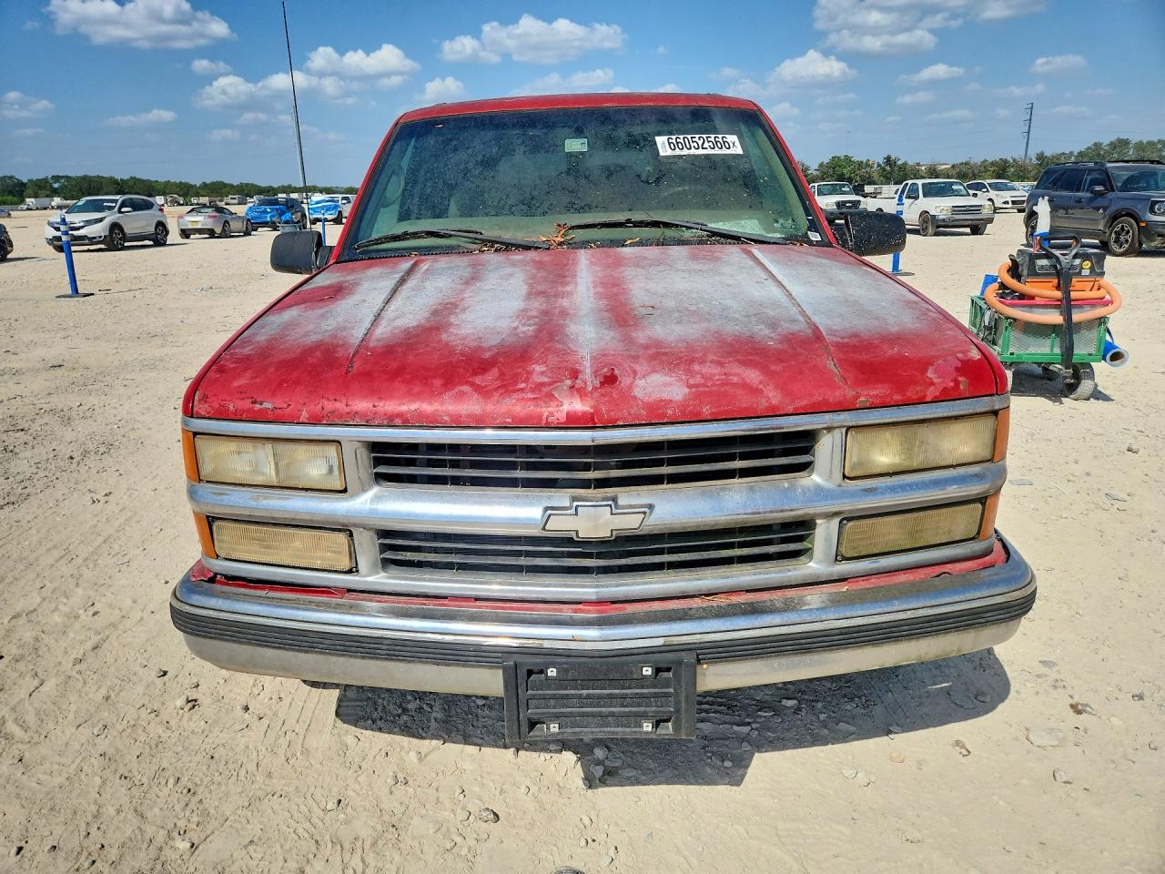 1999 Chevrolet Suburban C1500 Красный vin: 3GNEC16R8XG116455