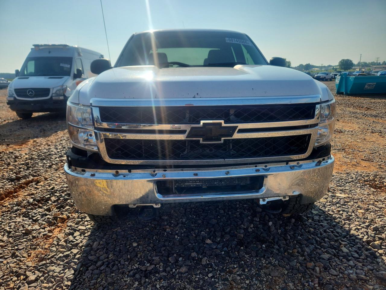 2011 Chevrolet Silverado K2500 Heavy Duty White vin: 1GC2KVCG5BZ258229