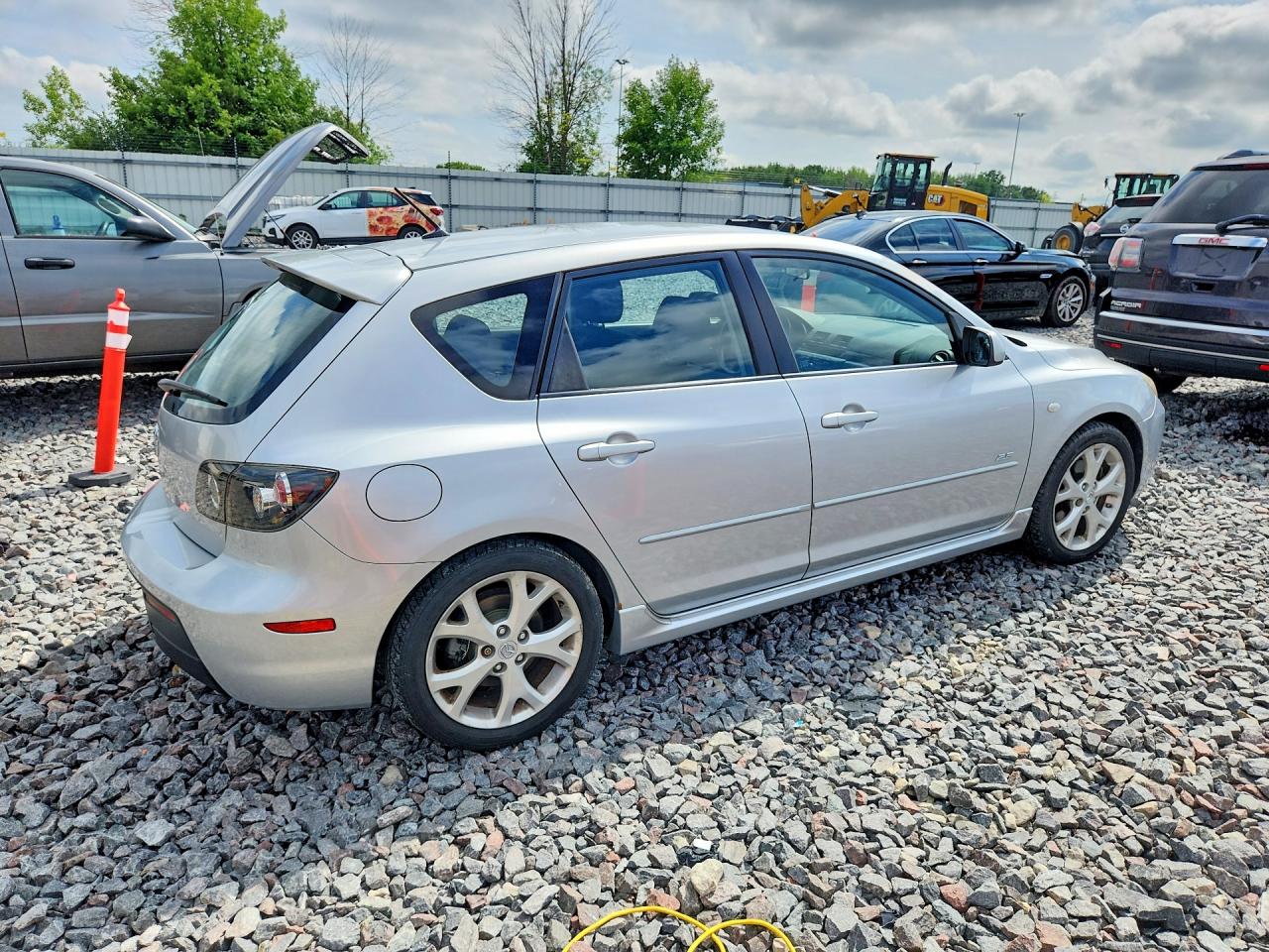 2008 Mazda 3 Hatchback Серебряный vin: JM1BK343881144751