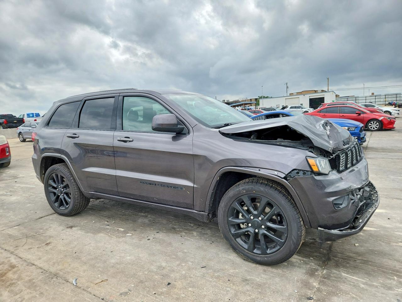 2020 Jeep Grand Cherokee Laredo Серый vin: 1C4RJEAG8LC316729