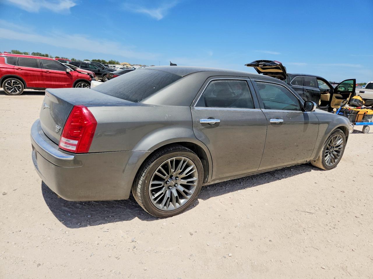 2008 Chrysler 300c Silver vin: 2C3KA63H88H219875