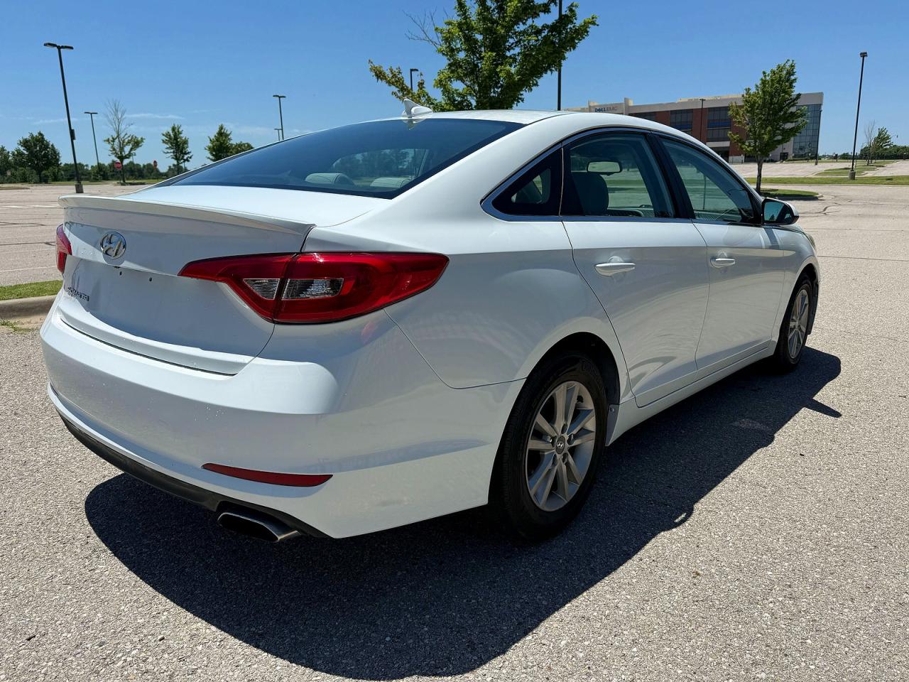 2016 Hyundai Sonata Se White vin: 5NPE24AF7GH265764