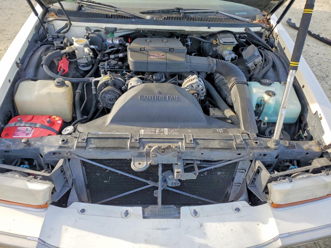 1992 Buick Roadmaster Limited White vin: 1G4BT5377NR458560