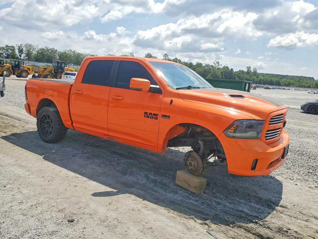 2015 Ram 1500 Sport Оранжевый vin: 1C6RR7MT9FS702476