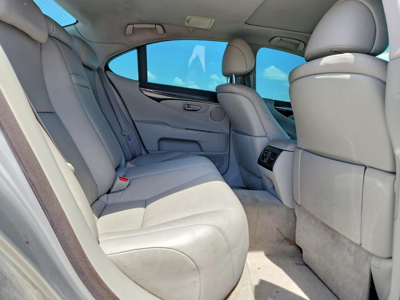 2008 Lexus Ls 460 Silver vin: JTHBL46F485056863