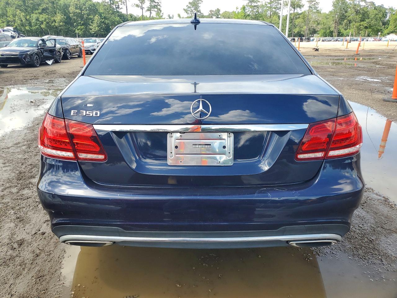 2016 Mercedes-benz E 350 Синий vin: WDDHF5KB7GB186024