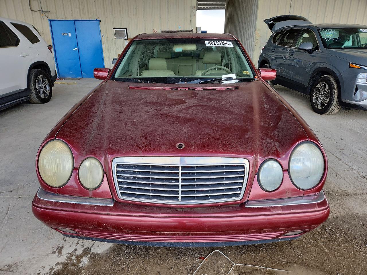 1999 Mercedes-benz E 300td Maroon vin: WDBJF25H8XA825025