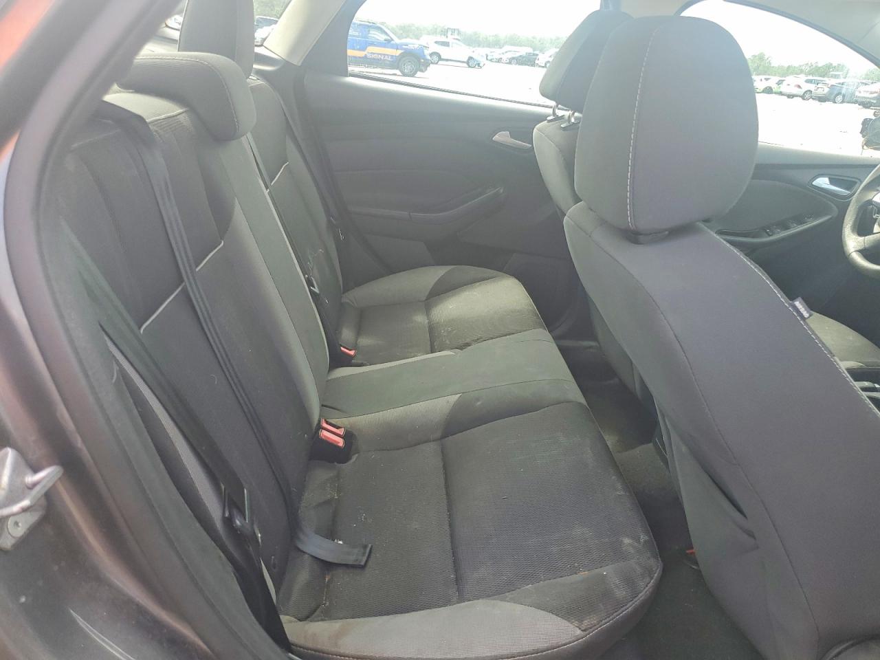 2014 Ford Focus Se Gray vin: 1FADP3F20EL228342