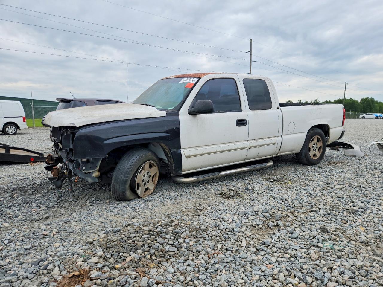 2006 Chevrolet Silverado C1500 White vin: 2GCEC19V361108109
