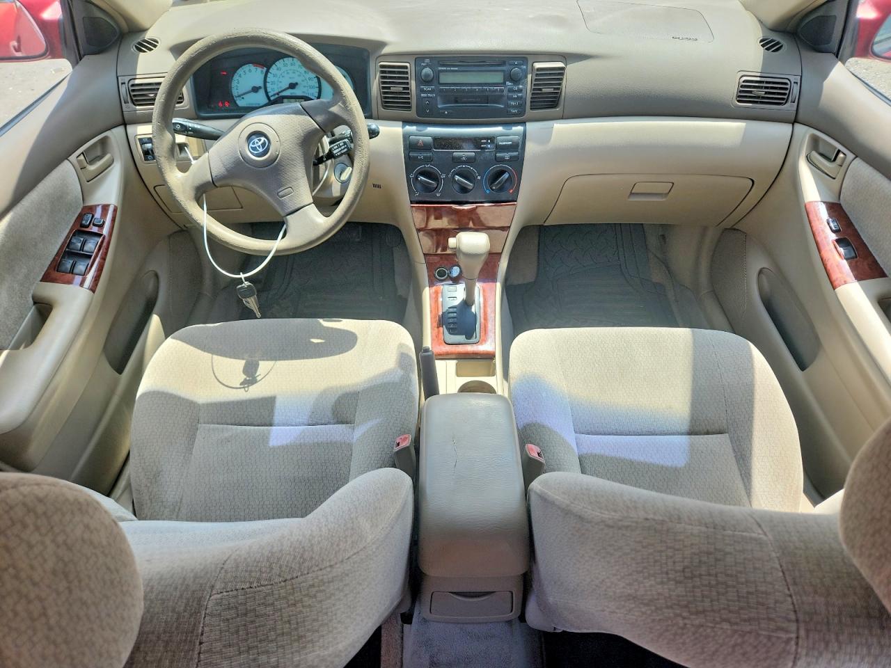 2004 Toyota Corolla Le Red vin: 2T1BR32E64C283458