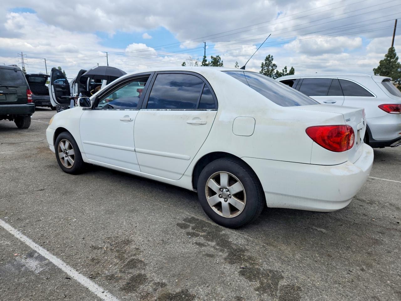 2003 Toyota Corolla Le White vin: 1NXBR32EX3Z026977